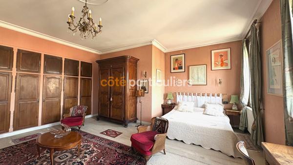 Vente Maison250 m² - 8 Pièces - Léognan (33850)