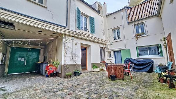 TRIPLEX COMME UNE MAISON, A RENOVER
