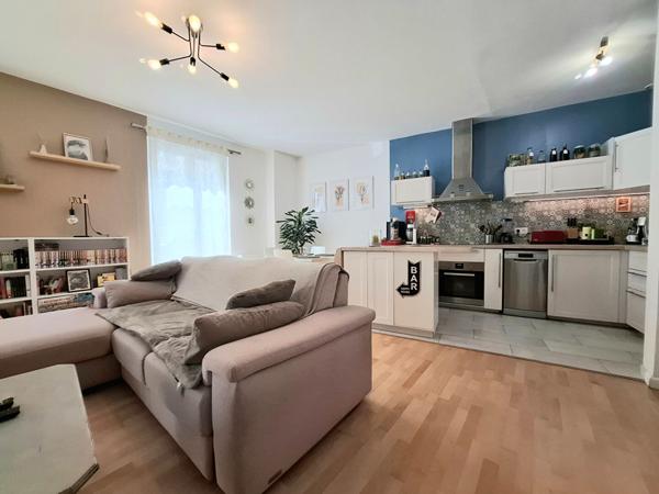 Appartement Charenton Le Pont 2 pièce(s) 52.59 m2 métro Liberté et Bois de Vincennes