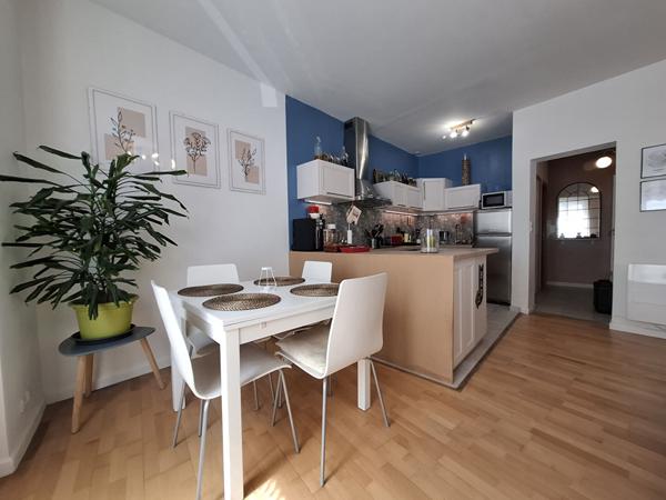 Appartement Charenton Le Pont 2 pièce(s) 52.59 m2 métro Liberté et Bois de Vincennes