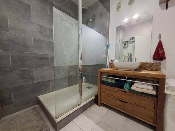 Appartement Charenton Le Pont 2 pièce(s) 52.59 m2 métro Liberté et Bois de Vincennes