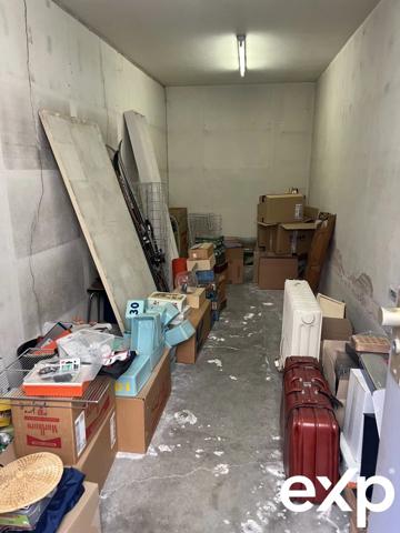 Maison de village avec 3 studios + local commercial et dépendance