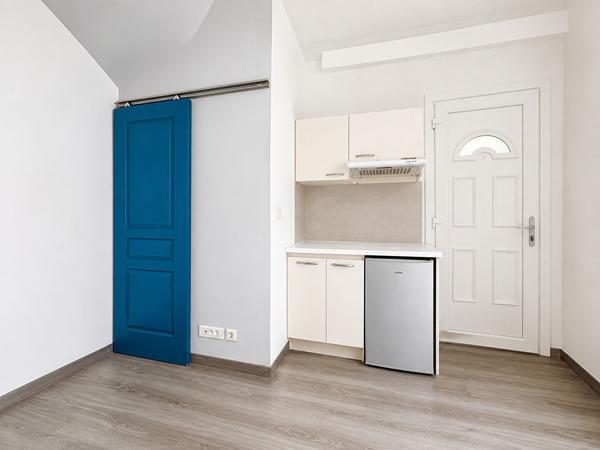 CAMOINS 13011 MAISON DE VILLE RÉNOVÉE AVEC DEUX STUDIOS INDÉPENDANTS