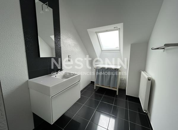 Maison à vendre à Ploeren quartier Kerthomas de style contemporaine 6 pièces vie de plain pied garage