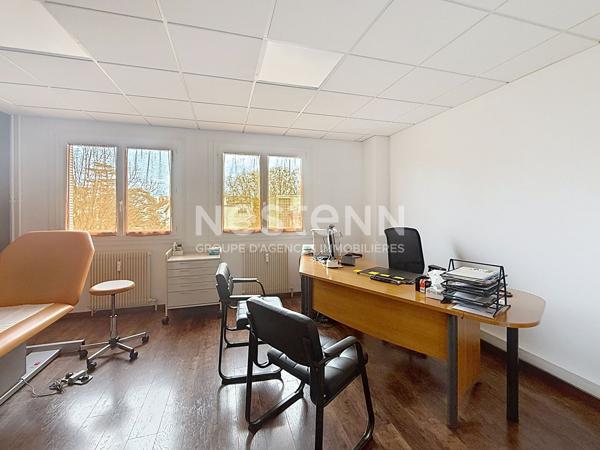 Locaux Professionnels ou Bureaux de 100m² Hyper Centre Mairie Roosevelt - 69500 BRON