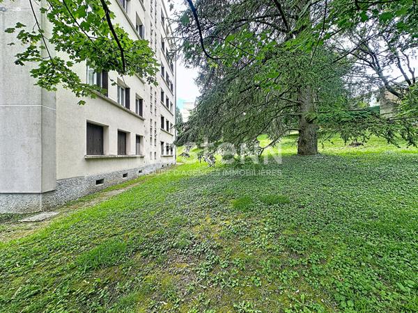 Appartement lumineux 4 pièces 3 chambres avec balcon et cave - 69500 BRON