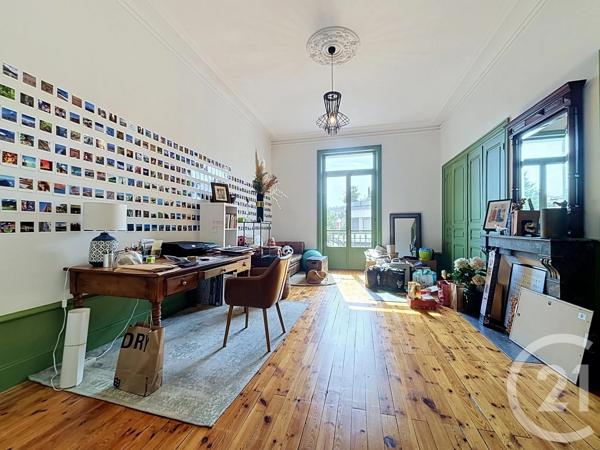 Appartement T5 à vendre  6 pièces - 256,09 m 2   LE PUY EN VELAY  - 43