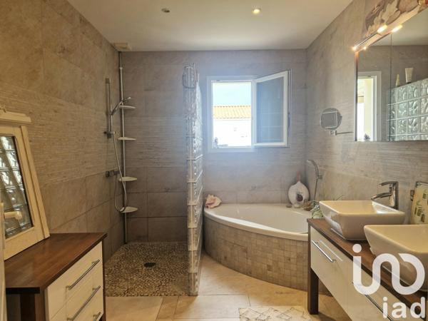 Maison à vendre 5 pièces 149 m² Saint-Hilaire-de-Riez