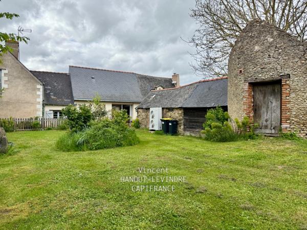 EXCLUSIVITE – PROPRIÉTÉ HISTORIQUE DE 1840 ENTIÈREMENT RÉNOVÉE – CADRE EXCEPTIONNEL À SOULAIRE ET BOURG (49)