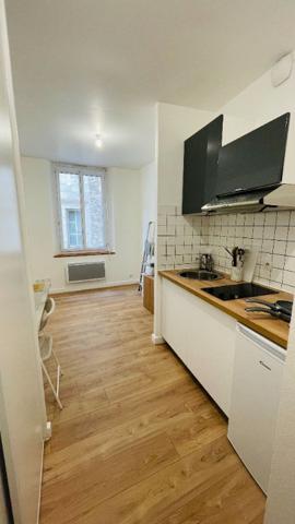 Location: Angers Hypercentre Appt MEUBLE 19 m²