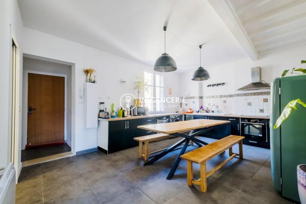 Duplex de 82 m² avec terrasse – rue Saint James