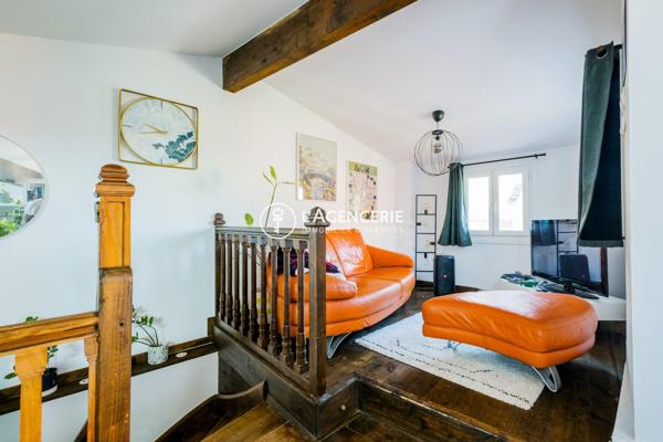 Duplex de 82 m² avec terrasse – rue Saint James