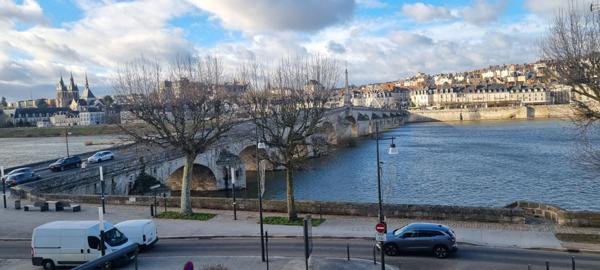 Appartement T2 avec vue exceptionnelle sur la Loire 51.82 m2