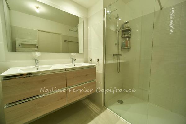 Appartement récent (2 ans) avec terrasse et parking – Aix-en-Provence, Hauts de Brunet