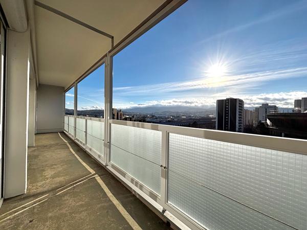 À VENDRE : T4 lumineux avec balcon de 86m² Secteur La Terrasse - Bergson