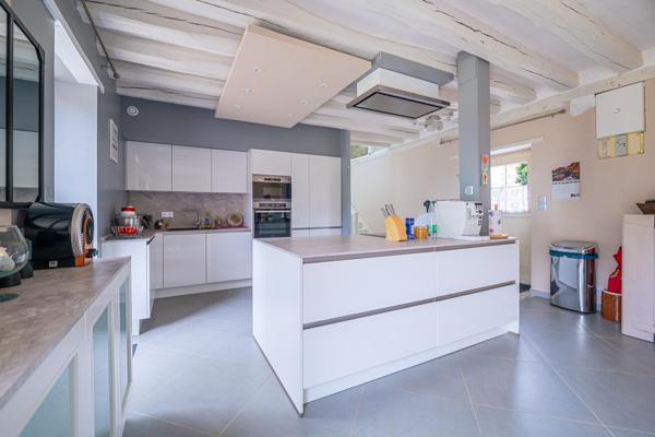 Maison à Changé, 72560 - 6 pièces 180m²