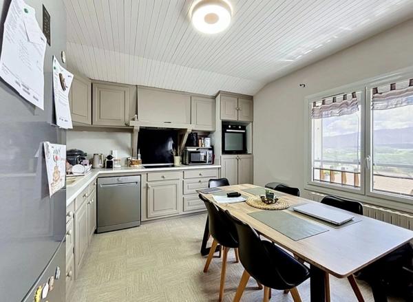 EXCLUSIVITÉ – Appartement T3 avec jardin et vue panoramique à Lovagny