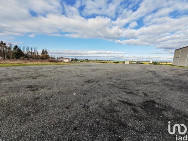 Murs commerciaux  à vendre 8 000 m² Tricot