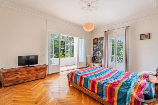 Maison à vendre  6 pièces - 296,57 m 2   NICE  - 06