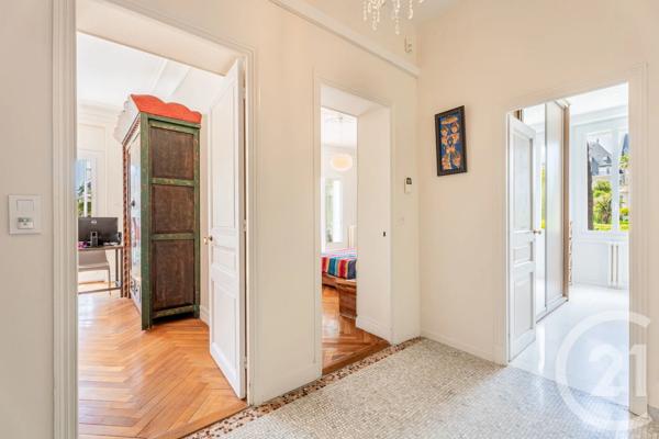 Maison à vendre  6 pièces - 296,57 m 2   NICE  - 06