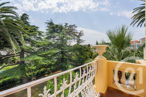 Maison à vendre  6 pièces - 296,57 m 2   NICE  - 06