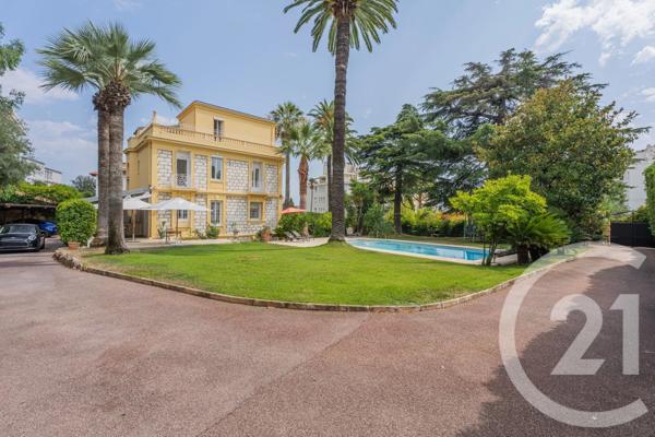 Maison à vendre  6 pièces - 296,57 m 2   NICE  - 06