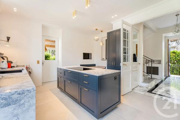 Maison à vendre  6 pièces - 296,57 m 2   NICE  - 06