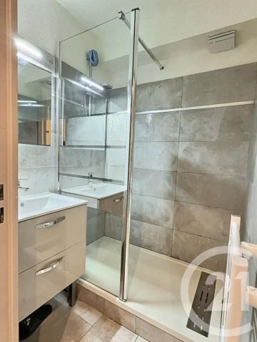 Appartement F2 à vendre  2 pièces - 30,15 m 2   LA LONDE LES MAURES  - 83