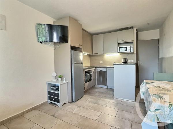 Appartement F2 à vendre  2 pièces - 30,15 m 2   LA LONDE LES MAURES  - 83