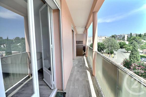 Appartement T3 à vendre  3 pièces - 51,69 m 2   ST RAPHAEL  - 83