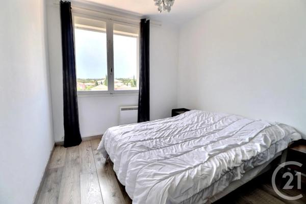 Appartement T3 à vendre  3 pièces - 51,69 m 2   ST RAPHAEL  - 83