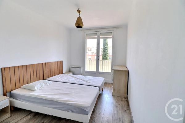 Appartement T3 à vendre  3 pièces - 51,69 m 2   ST RAPHAEL  - 83