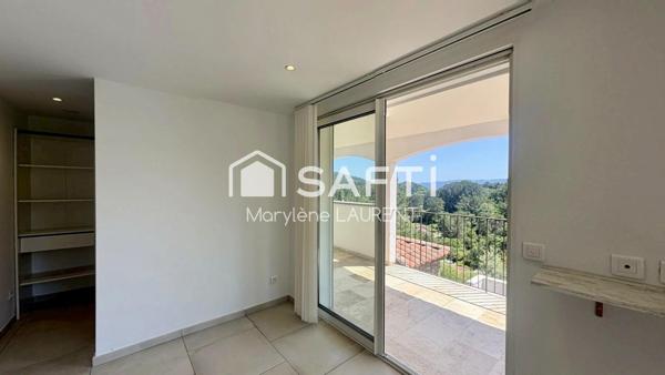 Maison mitoyenne de 80 m2 en co propriété avec une autre également a la vente