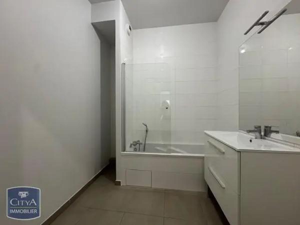 Appartement à louer 3 pièces 68.84m² Villeurbanne (69100)