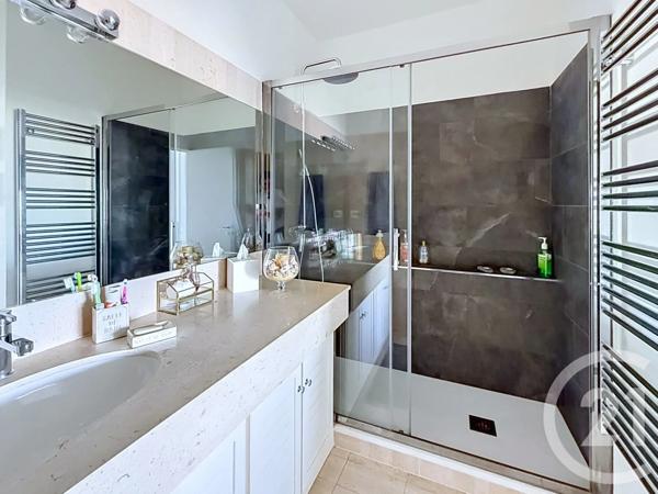 Appartement T2 à vendre  2 pièces - 46 m 2   VILLENEUVE LOUBET  - 06