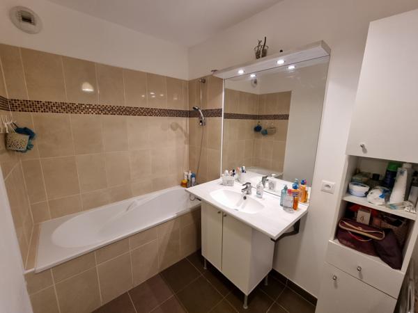 Cergy (95800) Grand F3 dans résidence récente