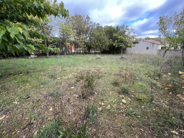Vente Terrain 552 m2 à Clermont-l'Hérault