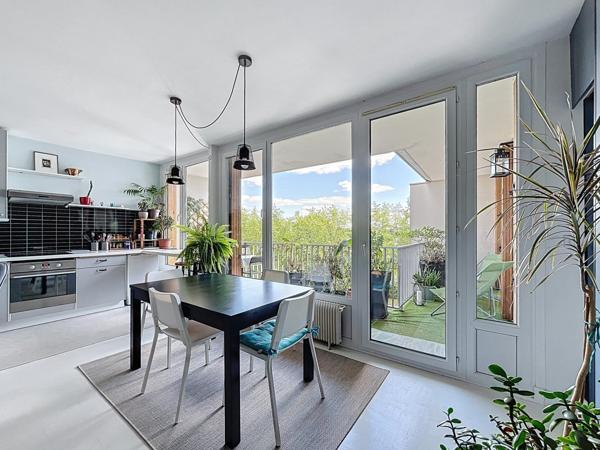 Appartement 4 chambres avec balcon + parking