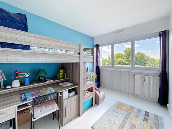 Appartement 4 chambres avec balcon + parking