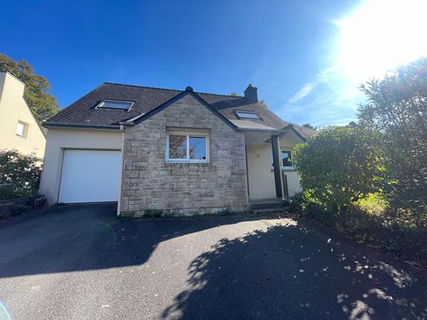 Maison à vendre à Ploeren Vannes 4 chambres secteur résidentiel avec jardin et garage