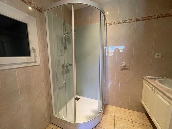 Maison à vendre à Ploeren Vannes 4 chambres secteur résidentiel avec jardin et garage