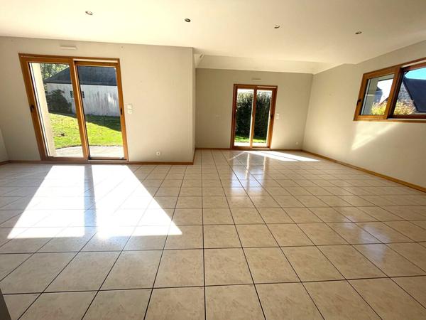 Maison à vendre à Ploeren Vannes 4 chambres secteur résidentiel avec jardin et garage