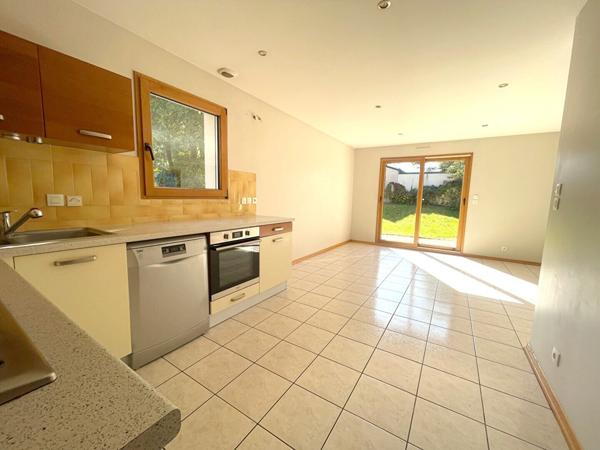 Maison à vendre à Ploeren Vannes 4 chambres secteur résidentiel avec jardin et garage