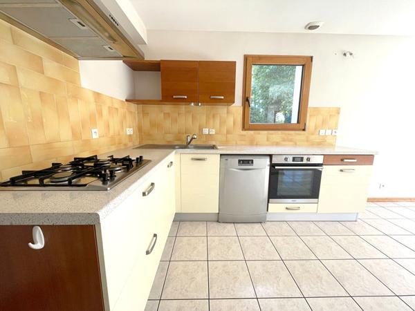 Maison à vendre à Ploeren Vannes 4 chambres secteur résidentiel avec jardin et garage