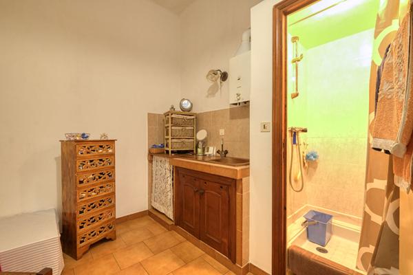 Appartement 4 pièces 81m² centre-ville Bastia à rénover