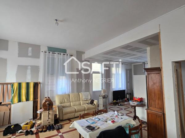 Maison centre ville avec cour extérieure