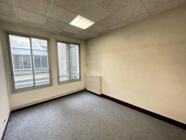 Bureaux de 141 m² à louer au cœur de Poitiers - Place Charles de Gaulle