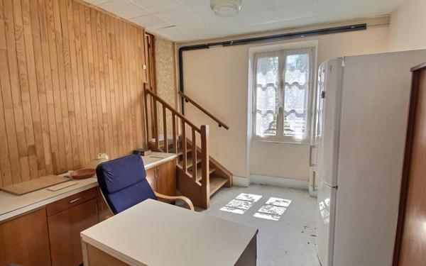 Maison à vendre    7 pièces •  Montceau-les-Mines