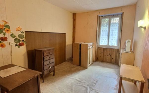 Maison à vendre    7 pièces •  Montceau-les-Mines