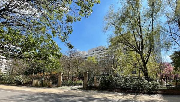 Location / Appartement T3 à Courbevoie (92400)